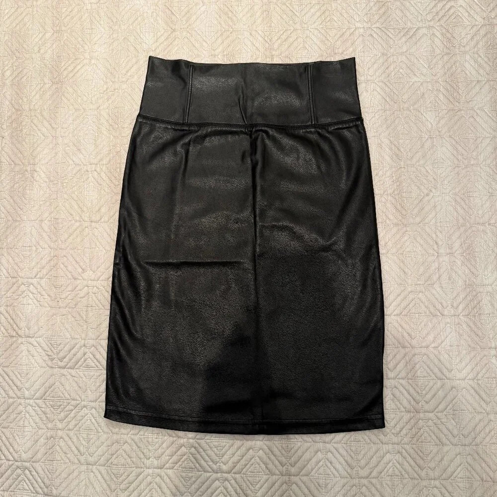 Black Vegan Leather Pencil Skirt, Wilfred, US S - Picture 3 of 5